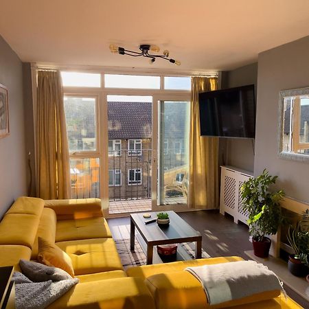 Beautiful 3-Bed Apartment At Swiss Cottage Лондон Екстериор снимка