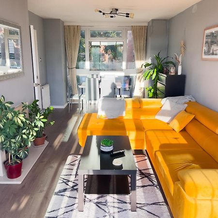 Beautiful 3-Bed Apartment At Swiss Cottage Лондон Екстериор снимка