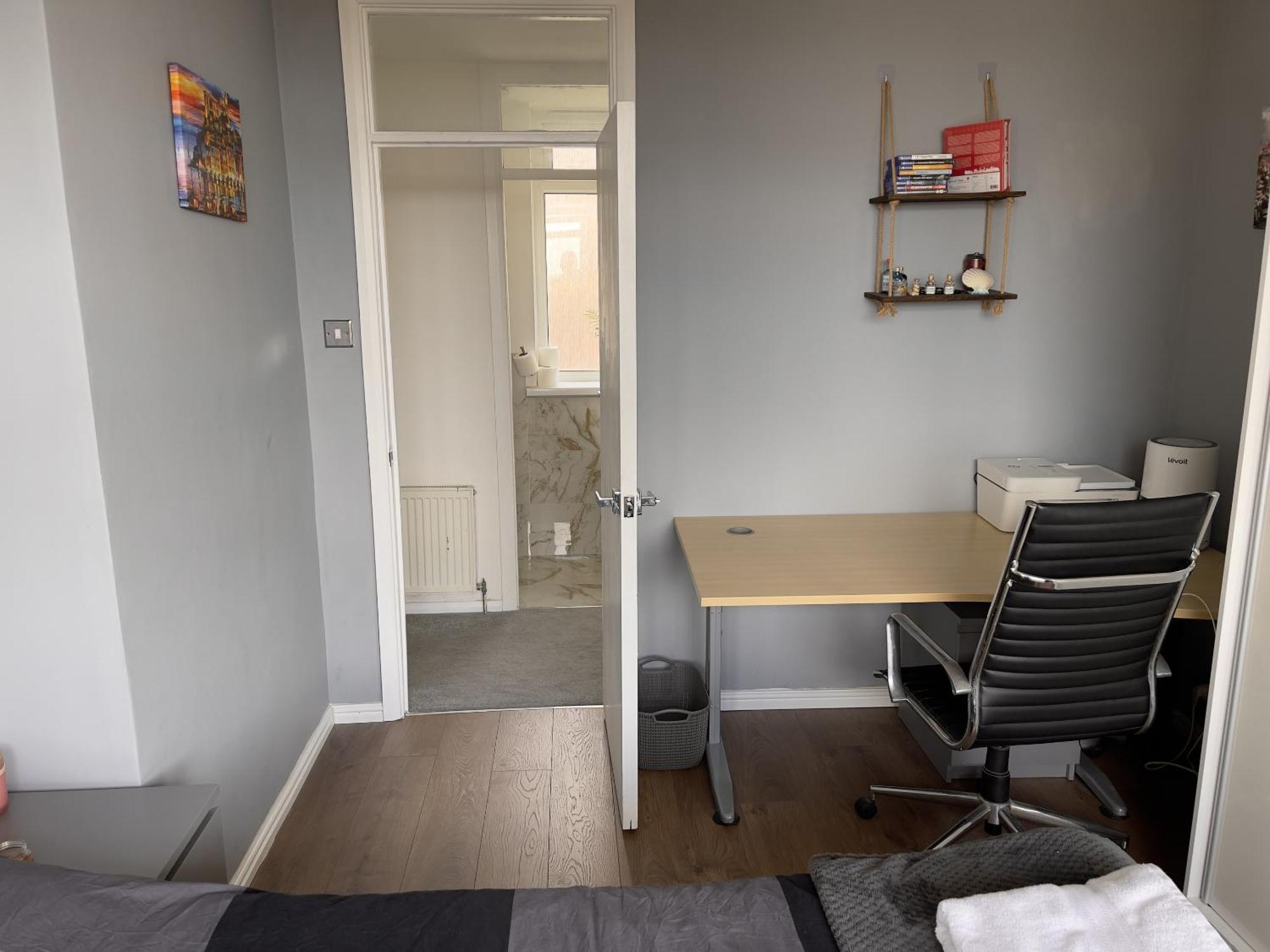 Beautiful 3-Bed Apartment At Swiss Cottage Лондон Екстериор снимка