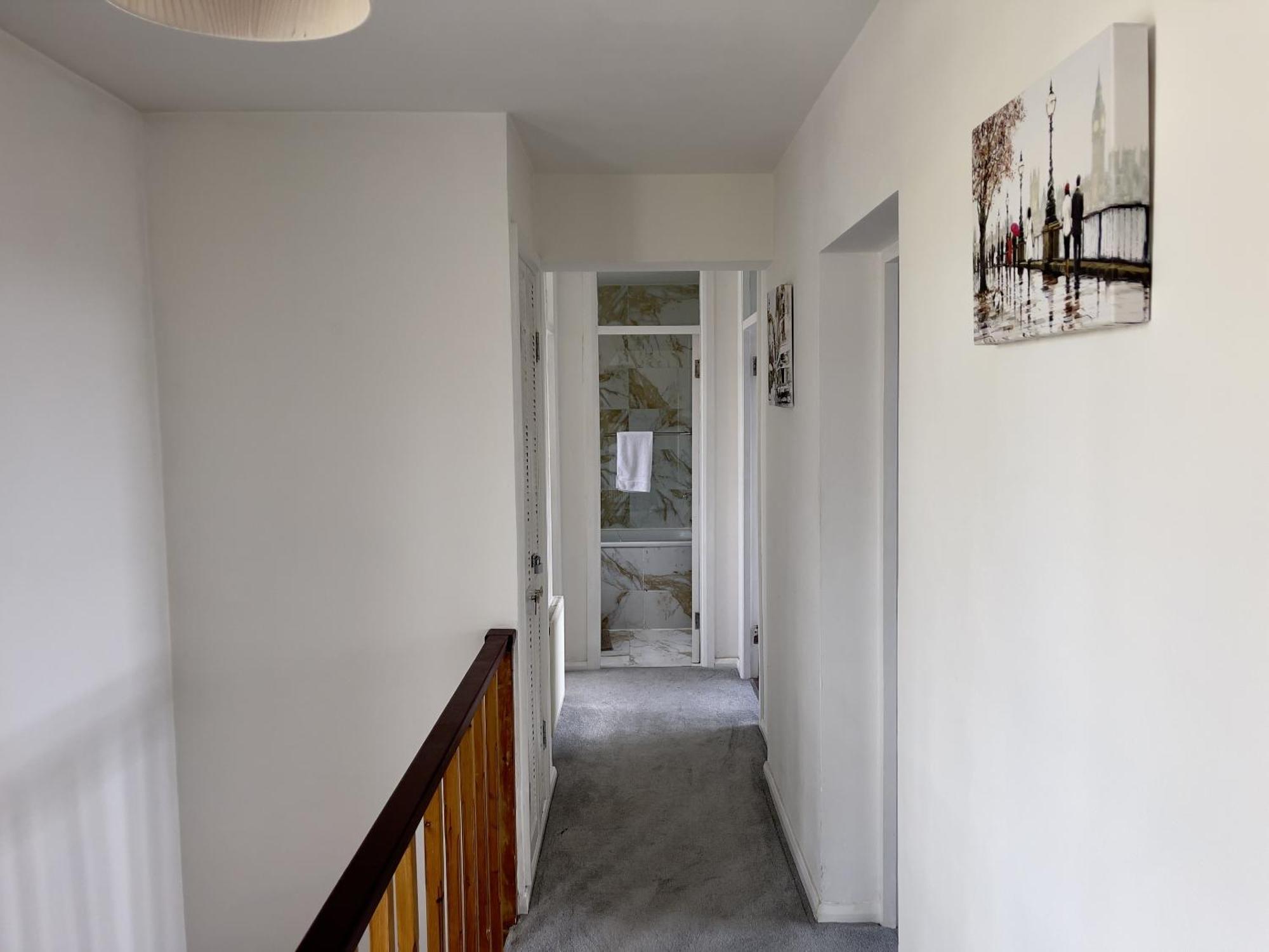 Beautiful 3-Bed Apartment At Swiss Cottage Лондон Екстериор снимка
