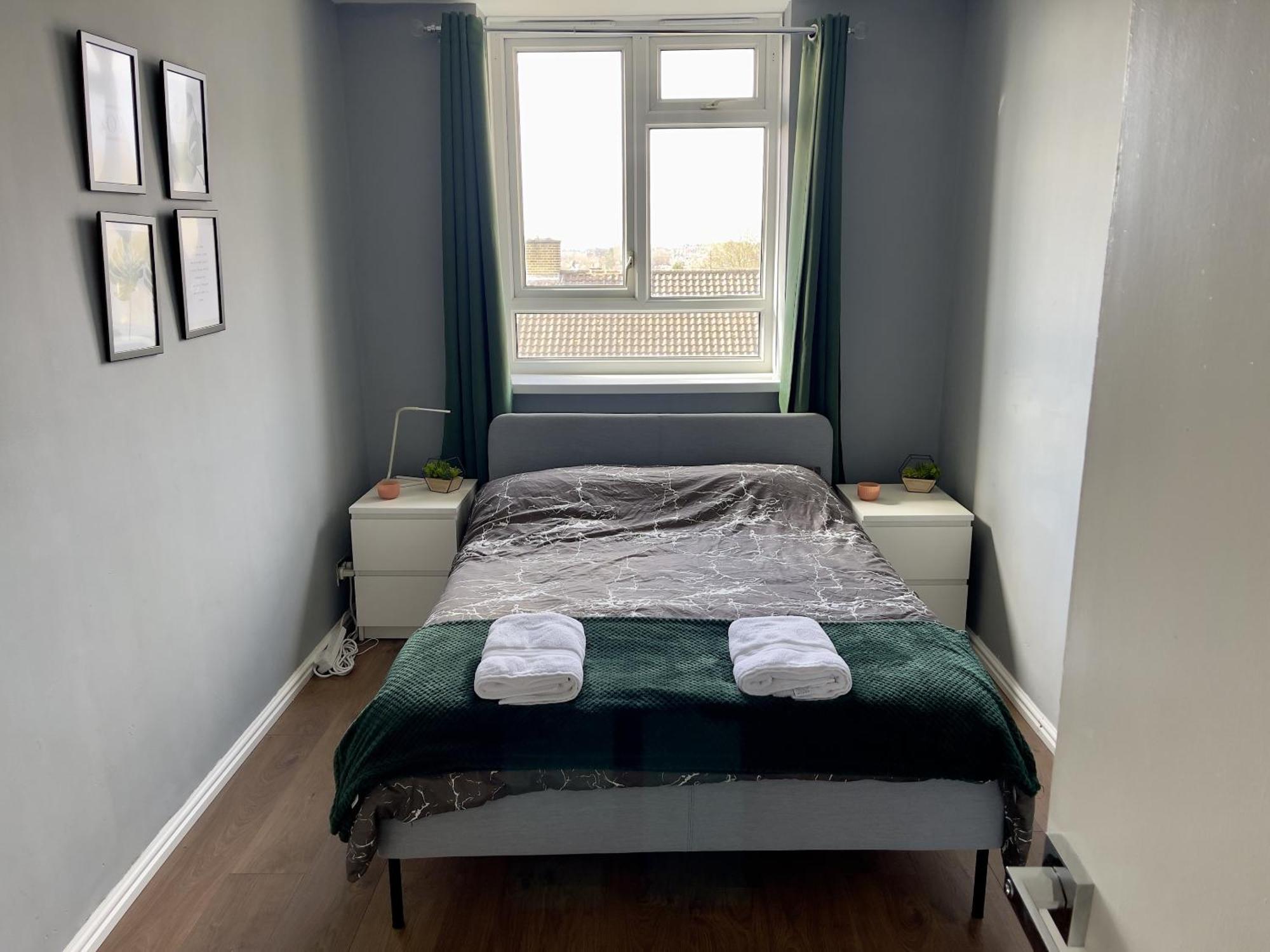 Beautiful 3-Bed Apartment At Swiss Cottage Лондон Екстериор снимка