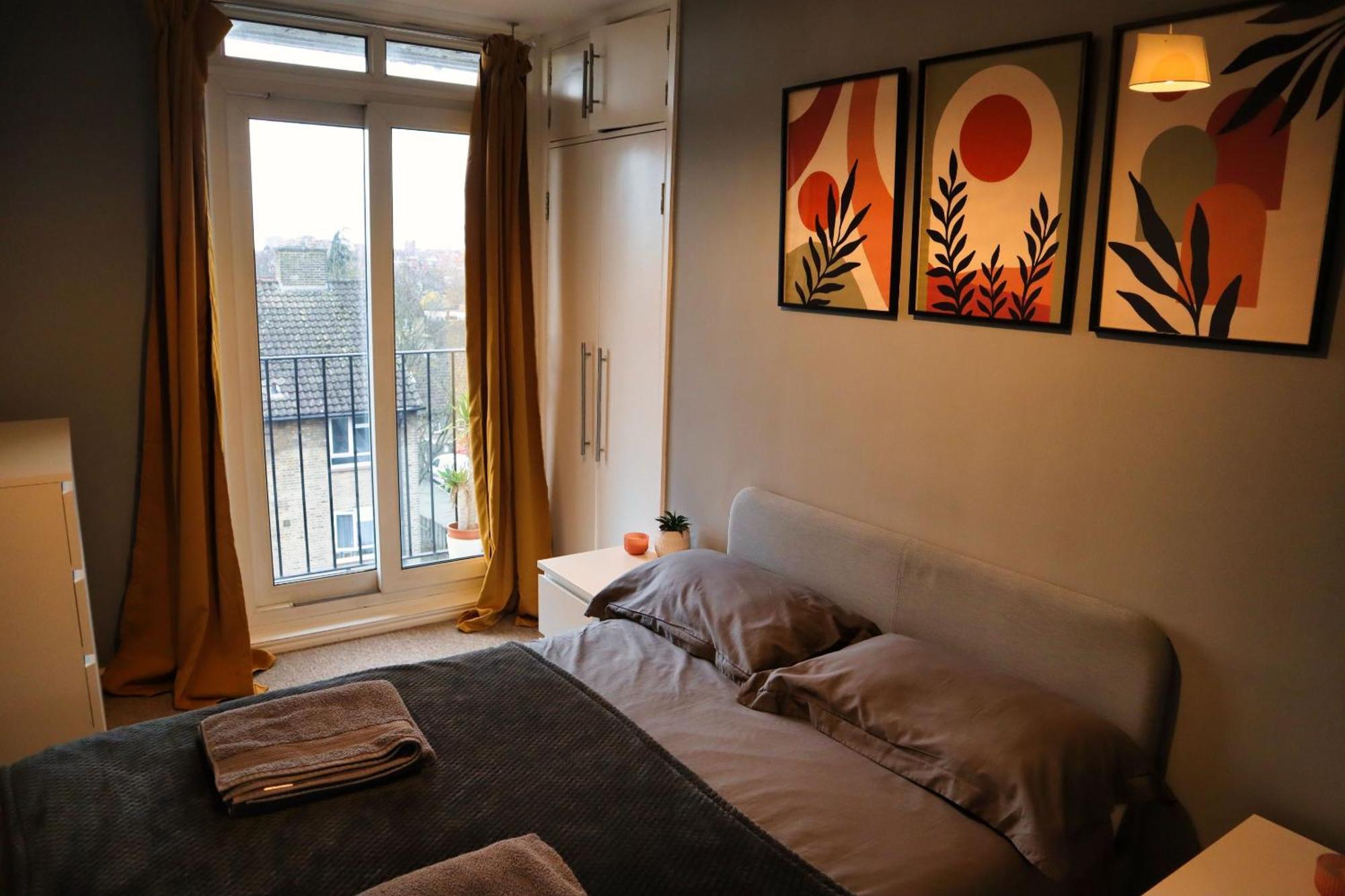 Beautiful 3-Bed Apartment At Swiss Cottage Лондон Екстериор снимка